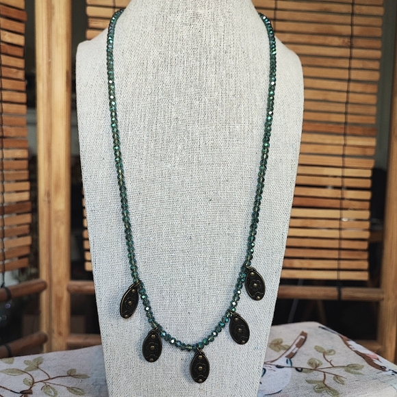 Plunder Brand Faceted Glass Green  Aurora Borealis Beads Brass Necklace - Picture 4 of 16